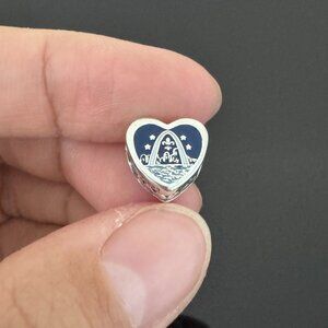 Pandora Saint Louis Exclusive Charm